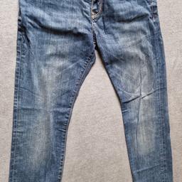 Verkaufe Tommy Hilfiger Jeans
für Herren
Größe: 32/34 (Weite / Länge)
selten getragen, sehr gepflegten Zustand