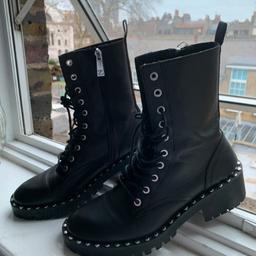A Lovely Pair of boots.
Brand : Zara 
Size 7
They are New No Tags Or Box