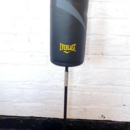 ExDisplay Everlast Cardio Fitness Punch Bag

💥ExDisplay💥 See pictures

This cardio fitness bag can help you improve muscle tone, conditioning, reflexes and endurance.
Size H161, W44, D44cm

💥Check our other items💥