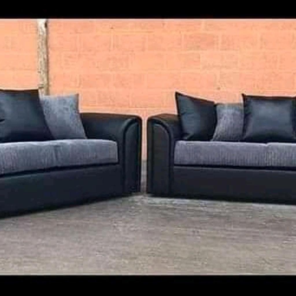Hi I'm selling brand new sofa.
It's cash on delivery.
*Delivery charges are extra.
*We can delivers with in 3 to 5 days all around UK.
*Footstool extra charges £50.
*Real foam Best quality Fireproof.
*Matching footstool are available.
*Matching swivel chair are available.