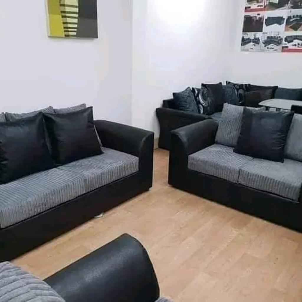 Hi I'm selling brand new sofa.
It's cash on delivery.
*Delivery charges are extra.
*We can delivers with in 3 to 5 days all around UK.
*Footstool extra charges £50.
*Real foam Best quality Fireproof.
*Matching footstool are available.
*Matching swivel chair are available.