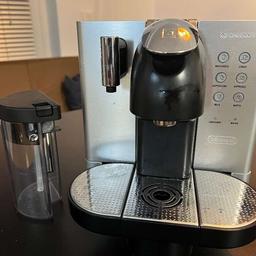 Nespressomaschine für Kapsel mit Milchaufschäumer für Cappuccino oder Café Latte