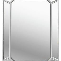 Octagon Mirror

💥New/other. In the box💥

Bring a touch of Art Deco elegance to your living space with this classic octagonal mirror. 8 individual panels of cut glass frame the centre, giving it a distinctly sophisticated finish. Perfect for the lounge, this mirror will look equally good in your bedroom, hallway, conservatory or bathroom. . 
Size H91, W65, D1.8cm
Wall mounted mirror. 
Weight 8.6kg

💥Check our other items💥