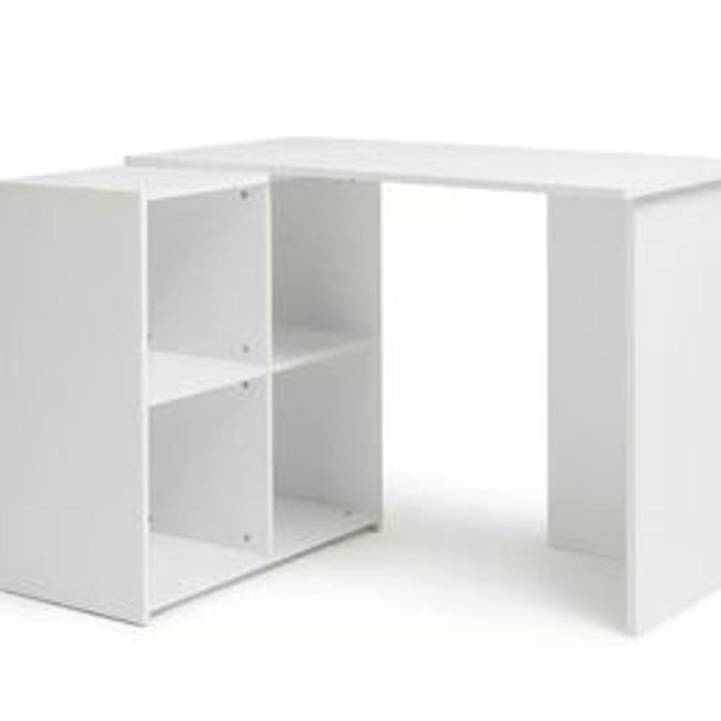 Calgary Corner Office Desk White

🔶ExDisplay. Flat packed in the box🔶

2 fixed shelves.
No easy cable access
Size H73, W99.6, D81cm.
Under desk chair space H70, W63cm.
Maximum load capacity of desk 31kg.
Weight 22kg

🔶Check our other items🔶