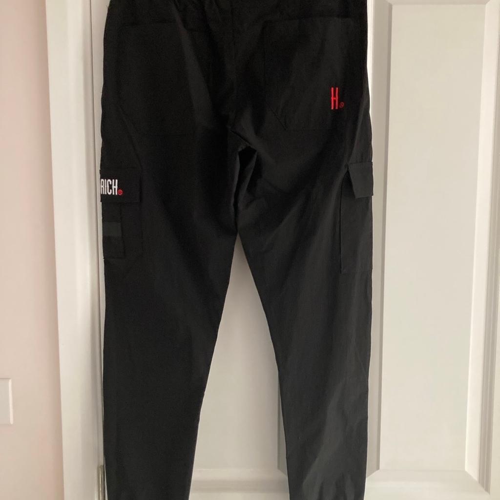 Hoodrich cargo trousers , excellent condition like new . Collection only .