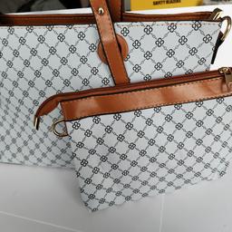 Brand new. Perfect gift. Ladies women executive shoulder handbag pu leather High quality. Absolute bargain. Please inquire for dimensions. Can post for extra. Collection from Luton LU4

Buy multiple items for single delivery cost

Check out my other listings