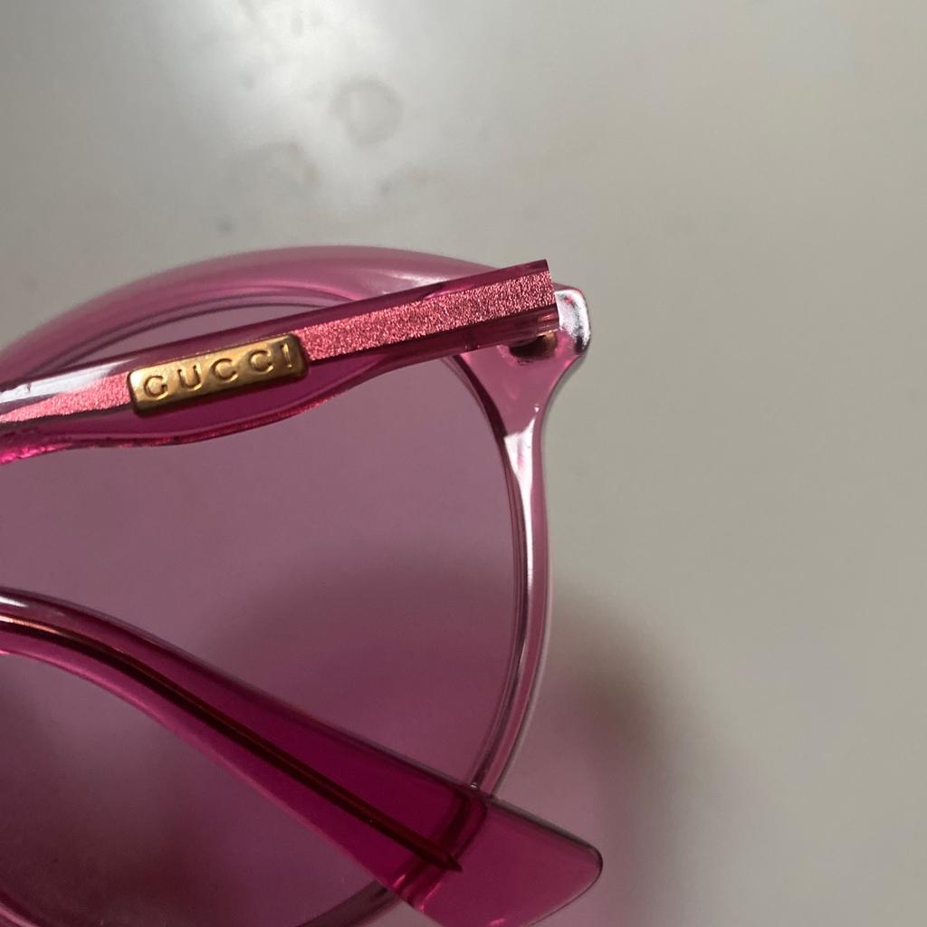 Pink gucci sunglasses