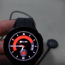 Verkaufe eine Smartwatch von Samsung. Man kann telefonieren ohne Handy dabei zu haben und so weiter