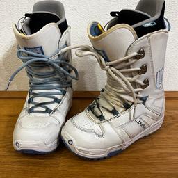 Burton Snowboard Schuhe Größe 39.
Eher klein geschnitten.
Ideal für Anfänger.

Privatverkauf ohne Garantie und Gewährleistung.
Versand in Österreich ist möglich und das Porto (6€) zahlt der Empfänger.