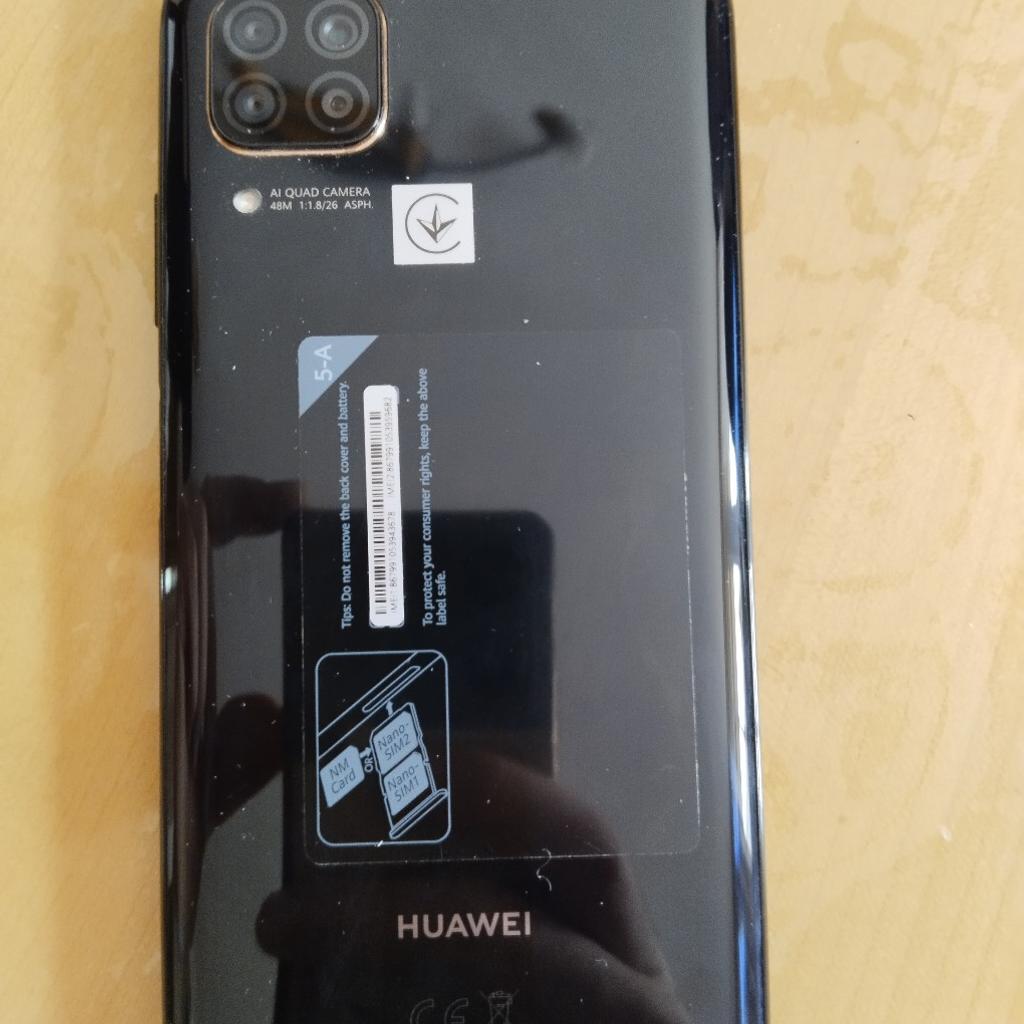 Biete ein Huawei p40 lite mit Panzerglas und Hülle.

Das Handy ist in einem sehr guten Zustand, wird daher nur aufgrund einer Neuanschaffung verkauft.

Keine Garantie oder Rücknahme! Privatverkauf!