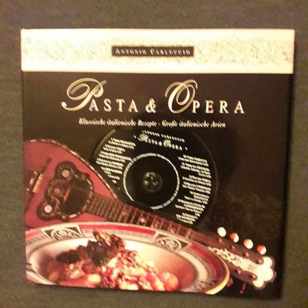 Verkaufe Kochbuch Pasta & Opera, Klassische italienische Rezepte - Große italienische Arien, in neuwertigem Zustand.