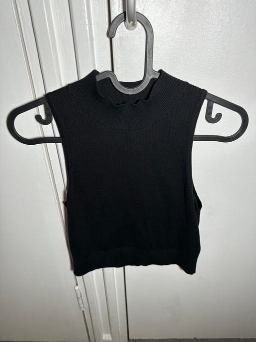 Buy & Sell East London Bethnal Green - East London - Photos for Uniqlo crop jumper