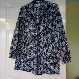 papaya thin coat lightweight size 8 vgc collection only Heckmondwike please see my other post thanks