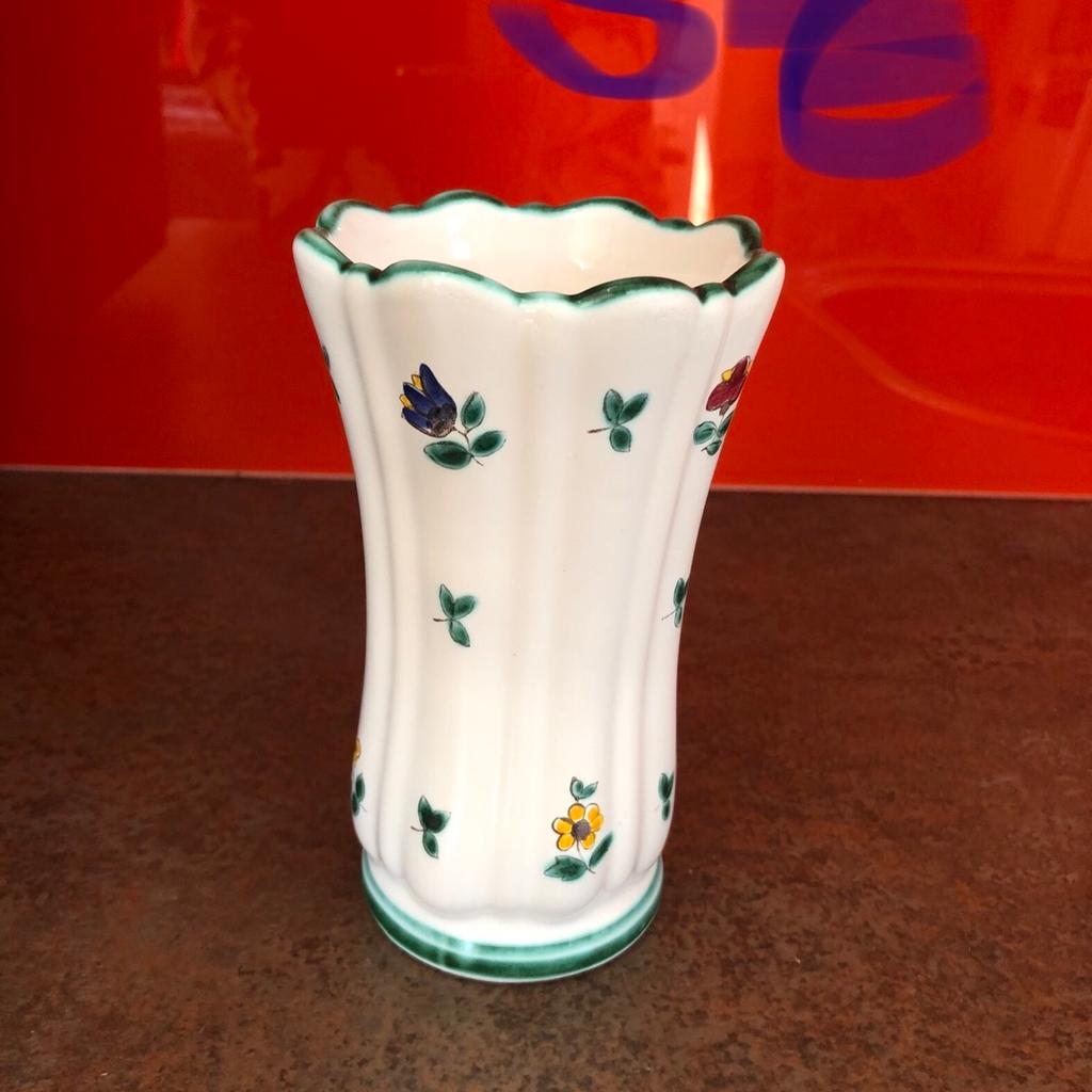 Verschiedenes an Gmundner Keramik und normales Keramik. Preis auf Fotos :)