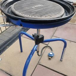 Cadac barbecue can be dismantled for easy storage, ideal for outdoor camping or caravan
Cast iron plate
Regulator included