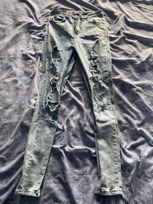 Buy & Sell Hampshire Rushmoor - Photos for Light Blue Distressed Denim Jeans