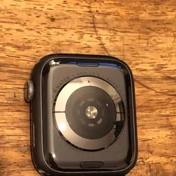 Apple Watch Series 4 44MM cracked fully working
No other issues
Any questions please ask