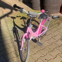 Verkaufe ein Mädchenrad 18 Zoll „Prinzessin Lillyfee“ der Marke Puky in der Farbe Rosa. Das Fahrrad wurde kaum genutzt jedoch lösen sich hier und da die Aufkleber. Stützräder sind auch noch vorhanden und wären bei Bedarf inklusive.

Der Preis ist Verhandlungsbasis :)
Keine Garantie + Gewährleistung da Privatverkauf.