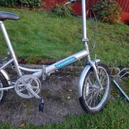 LADIES WOMEN MENS ADULTS TOWNSEND VOYAGE 20 INCH WHEELS 6 SPEED FOLDING BIKE BICYCLE
BIKE IS READY TO RIDE ONLY COLLECTION
FEEL FREE TO ASK ANY QUESTIONS OR OFFERS
ITEM IS LOCATED PINKWELL LANE UB3 1PJ
