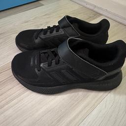 I’m selling used kids Adidas trainers size 13. In very good condition. Used just few times.