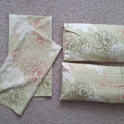 Set of 4 handmade rectangular cushion covers. 2 with inserts, 2 without.
Floral print design
Size approx width 32.5cm × length 59.5cm
Pastel shade of green