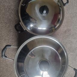 2 set of nonstick pot . both different sizes. Good conditions. used just 2-3 tomes