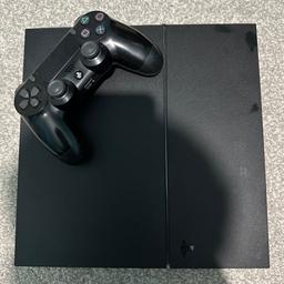 black ps4 500gb with one controller and black ops 3 with all wires aswell