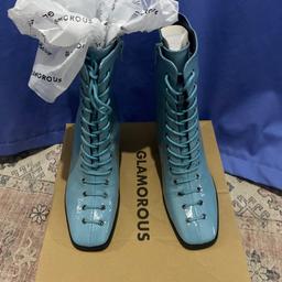Never worn lace up fashion boots
Bought from ASOS
Size 4
Sky blue
Very trendy