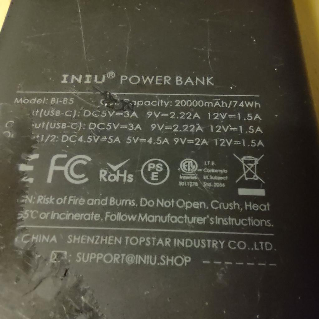 INIU Power Bank, 20000mAh Fast Charging Portable Charger, 22.5W Powerbank with USB C Input & Output. The outside is a little worn, but its perfectly functional. Comes with USB C to iPhone cable. Accepts other types of standard USB cables, and USB C to USB C etc.

Grab a bargain. Collection from Stone, Staffordshire (ST15 Postcode). Thanks :)