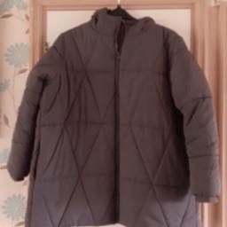 Dark grey Quilted hooded coat
from MARKS & SPENCER 
NEVER WORN
COST £50 selling £30

FROM SMOKE & PET FREE HOME 
LISTED ELSEWHERE 
COLLECTION B31 OR B32 OR B14