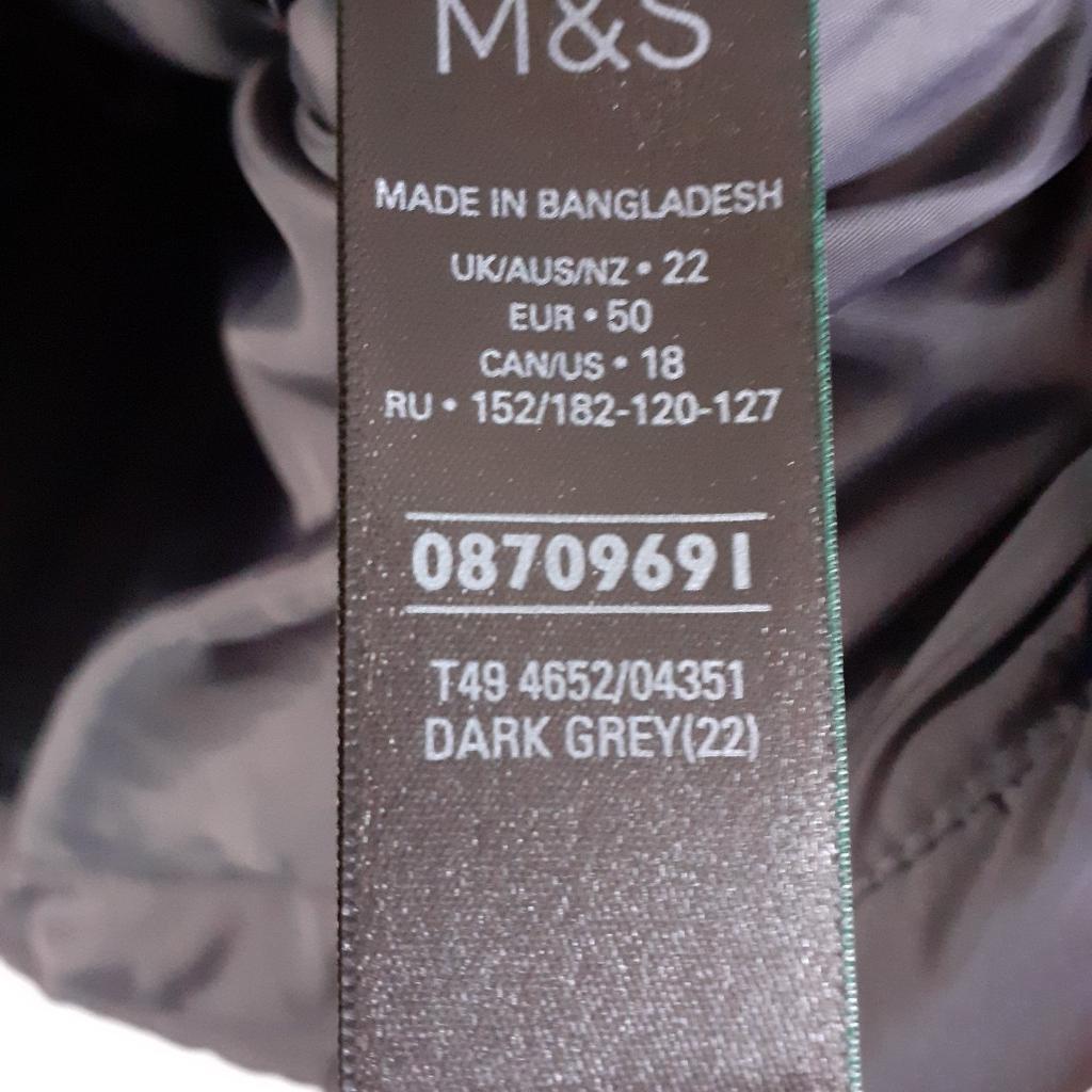 Dark grey Quilted hooded coat
from MARKS & SPENCER
NEVER WORN
COST £50 selling £30

FROM SMOKE & PET FREE HOME
LISTED ELSEWHERE
COLLECTION B31 OR B32 OR B14