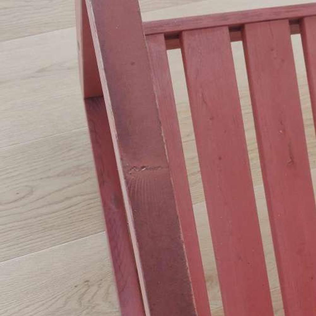 Vielseitiger Schaukelstuhl, nicht mehr bei IKEA erhältlich. Ideal für drinnen und draußen, mit Gebrauchsspuren (siehe Bilder).

Dimension:

volle Größe: 65×74×106cm (BxDXL)

Sitzgröße: 47×44×30cm (BxDXL)