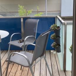 4 Garten/Balkonsessel inkl. Sitzauflage in grau
In einem sehr gutem Zustand