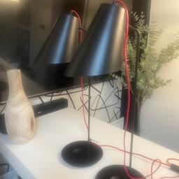 Tall black metal table lamps with red wires x2 perfect working order
Height is 65cm
Bought from home sense
In like new condition we’re placed either side of gaming computers
Price is for both
Collection only
Smoke and pet free home