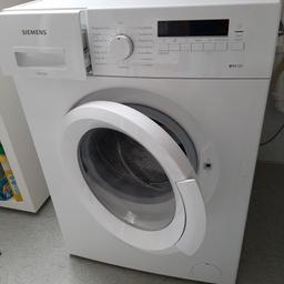 Verkaufe eine Siemens Waschmaschine 6 Kilo, 1400 U/min, wie neu, 4 Jahre alt, wegen Umzug zu verkaufen. Voll funktionsfähig mit Gebrauchsanweisung.