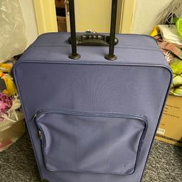 Used once
Large Suitcase 
25/30kg
Collection Bradford