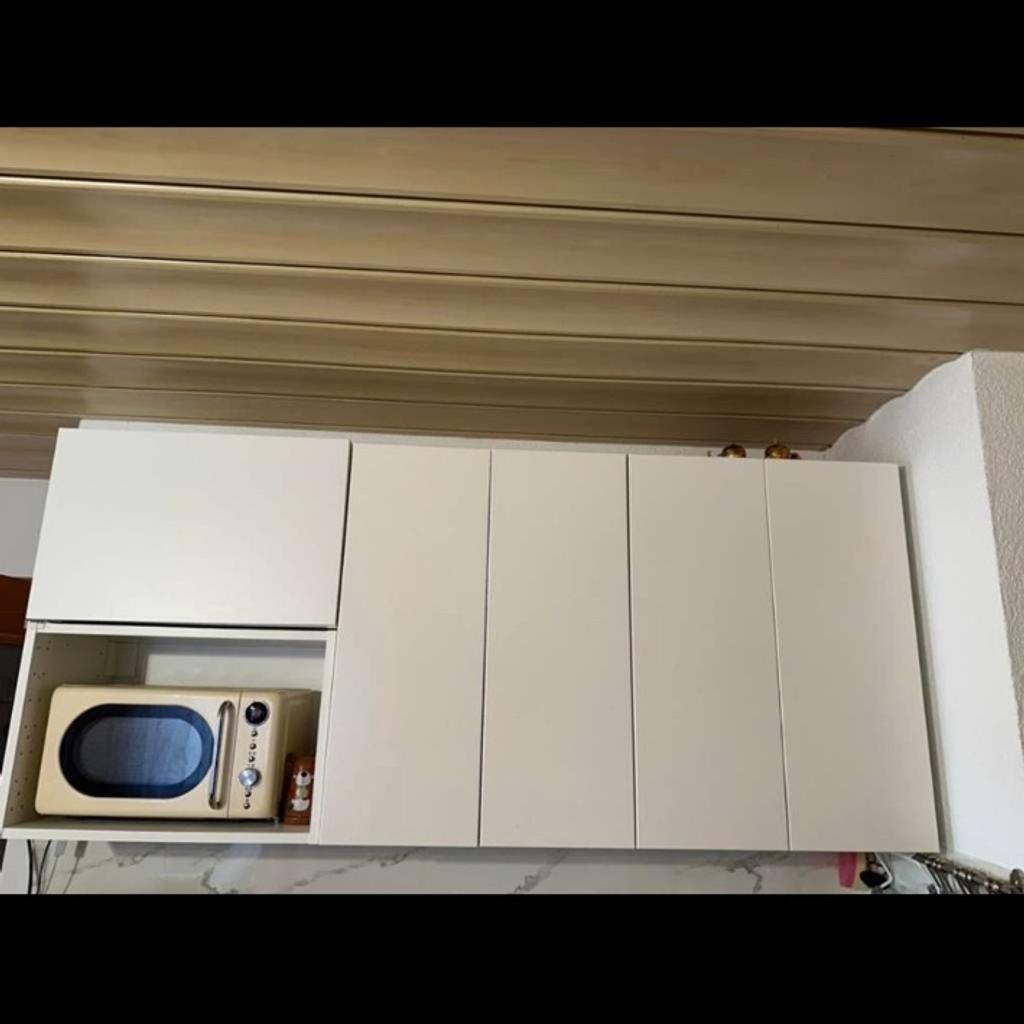 Küchen oberschrank 4 set von IKEA
2x.100 cm breit 80 Höhe
2x.60cm und 40 höhe

Abholbereit ab 15.04.24