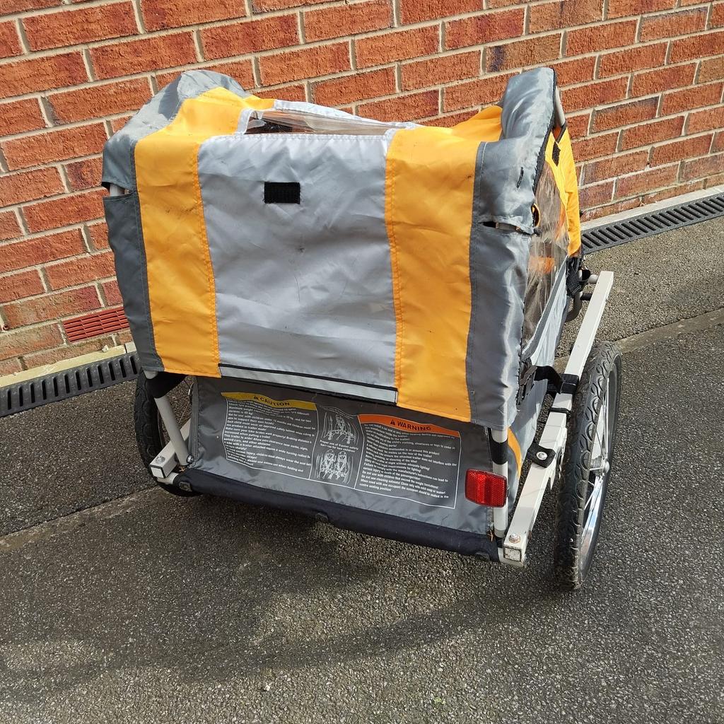 Bike Trailer for transporting your kids or items. Can fit 2 kids in.
Based in LEEDS
All as in the pics, can also fold away or be used to push them around in.
Attatches to your bicycle for great days out or use on holidays.
has 2 straps for securing your kids safely
Has reflectors and reflecting tape on.
Incorperated rain cover or use just as a window.
Can come apart to clean/wash 👍
Very light and easy to use.
This comes apart and folds relatively flat for storage.
Collection only
Check my other items 👍
£75