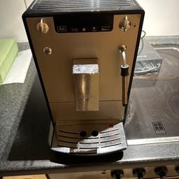 Verkaufe melita solo Kaffeemaschine.machine geht an.brühgrupe geht nich raus.für Bastler