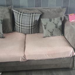 2 and 3 seater Sofa zip needs repairing on single seat cover
