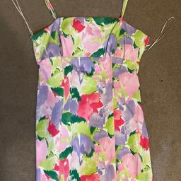 Floral mini dress
Worn once (for a special occasion)
Size UK: 14
Bought for £14.00
Selling for £7.00
