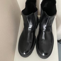 Chunky Black Chelsea Boots 
Size 8