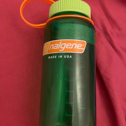 Water bottle from Nalgene made in the USA
In green transparent with  screw cap
400ml capacity

As been used in good condition 

Collection from West Brompton SW6 Fulham & Hammersmith, Earls Court are
Or can be powered in UK mainland only 

£4
Posted


Thanks