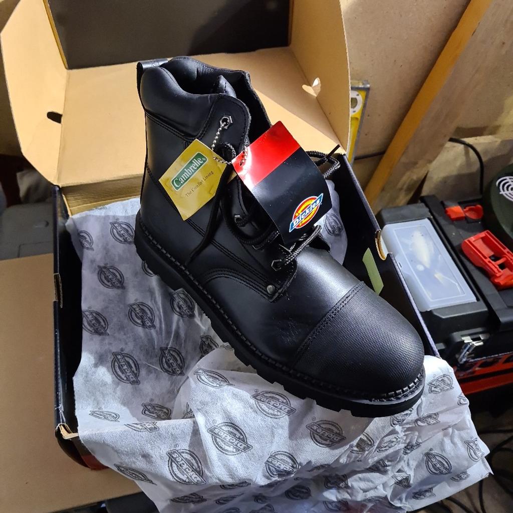 pair of size 10 black dickies steel toe work boots, collection only