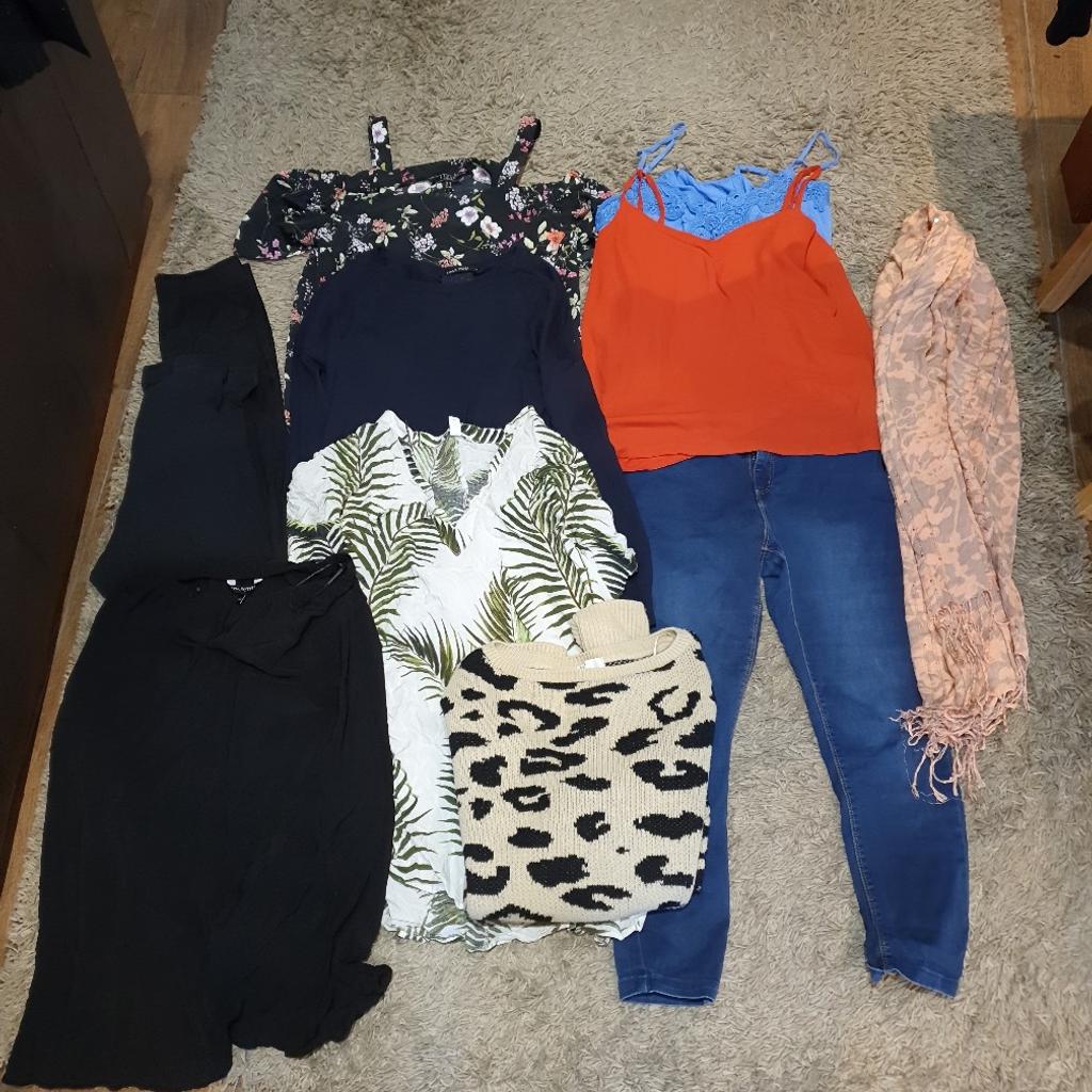 11 items

Jeans petite Dorothy Perkins size 14
Skirt petite Next Size 14
Scarf
2 Leggings H&M size L, Majora size S/M
2 jumpers size 14 Only Friends and Only You brands
2 vest tops size 14 Oasis, Warehouse
1 Lipsy top size 12
1 H&M kaftan style top size M

All good condition