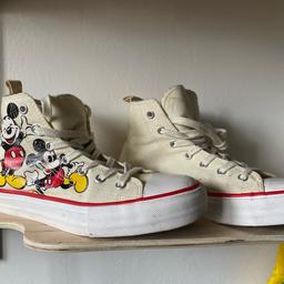 Only been worn once they are a woman’s size 6 
The Micky Mouse design is on both shoes