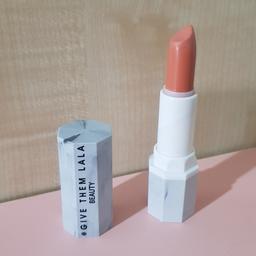 Neu
#Give them Lala Beauty Lipstick
Farbe: The Beach - Nude

Inhalt: 3.5 g