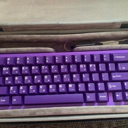 Custom KBDFans Gaming Keyboard

- Banana Split Switches (lubed)
- Purple Night Keycaps
- 60% Layout + Arrow Keys

Selling due to building a new one 

Keyboard will come with the carry case, usb c cable and a keycap puller

Cost me around 250 altogether to make so its a bargain 