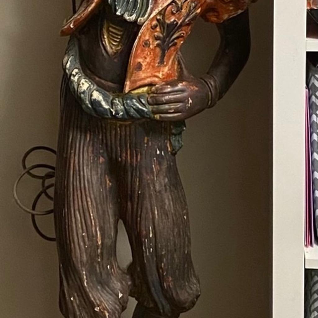 House clearance, Blackamoor figure of woman holding candelabra light. Appears to have a slight crack down face. Candelabra is a little wobbly.
Beautiful piece.
Open to offers