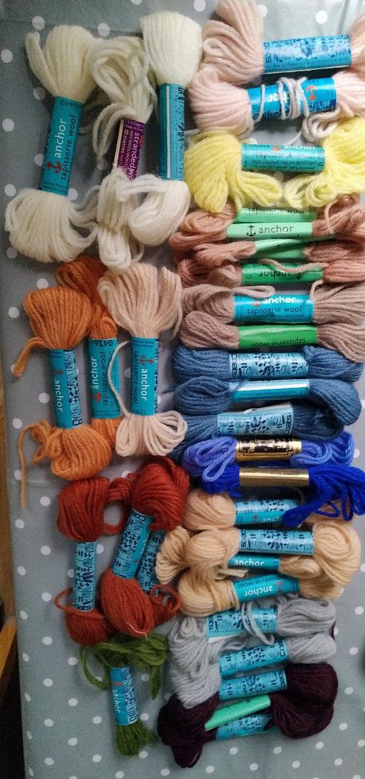 courses Hampshire Basingstoke and Deane - Photos for Tapestry Wool bundle including new Anchor